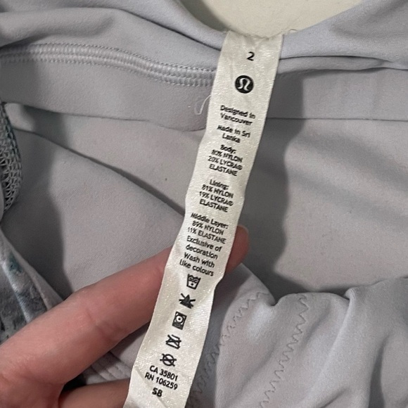 Lululemon Align Blue Gray Kaleidofloral Tank Top Size 2 Athletic Yoga Running - Picture 5 of 5